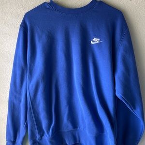 Blue Nike crew neck sweatshirt in great condition size L